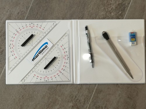 Zestaw nawigacyjny w etui